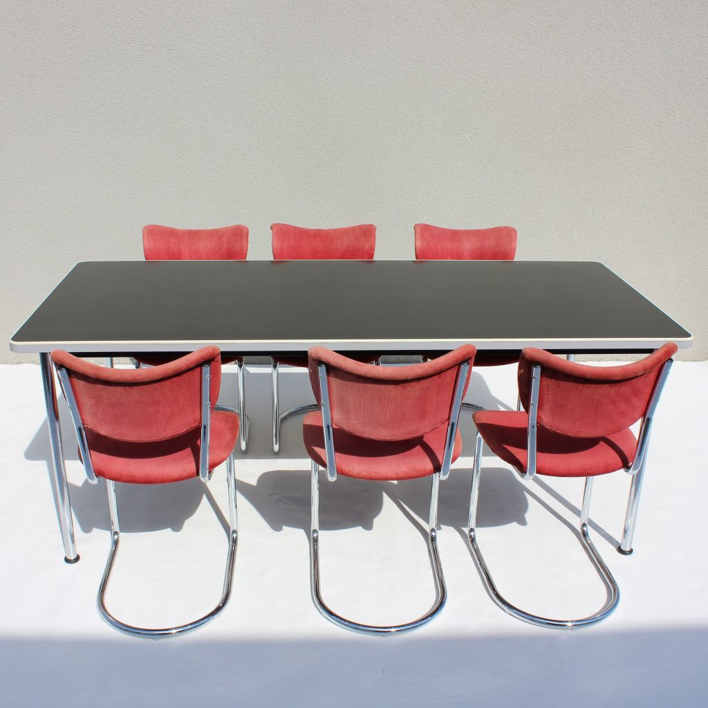 Fractie Transparant Getalenteerd Gispen 515 tafel met 6 Dutch Originals De Wit stoelen | LinkNaarDesignLink  Naar Design